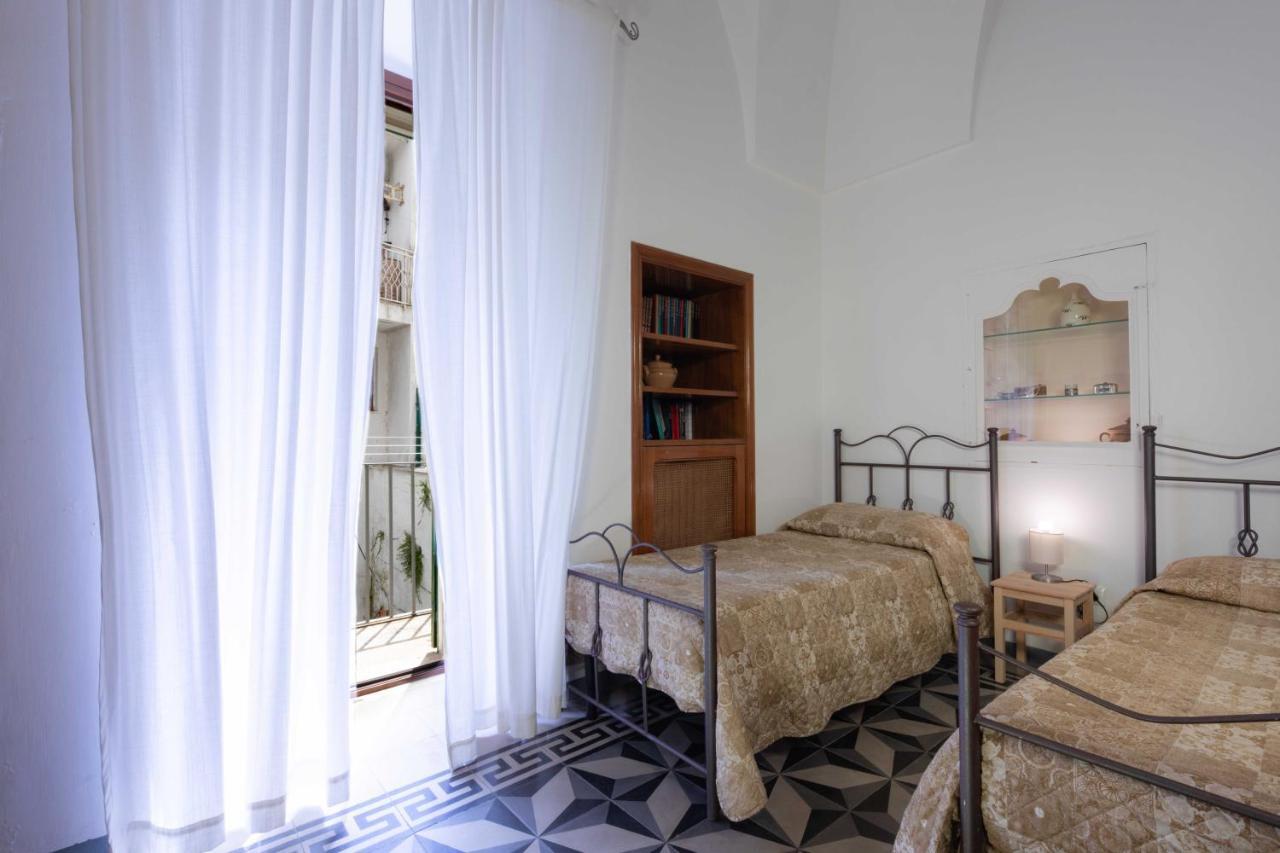 Casa Vacanza La Stradella Остуні Екстер'єр фото