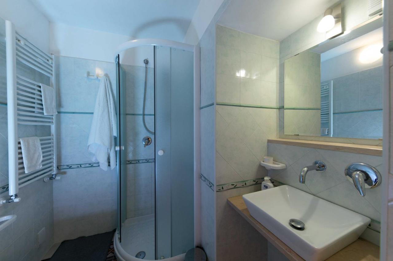 Casa Vacanza La Stradella Остуні Екстер'єр фото