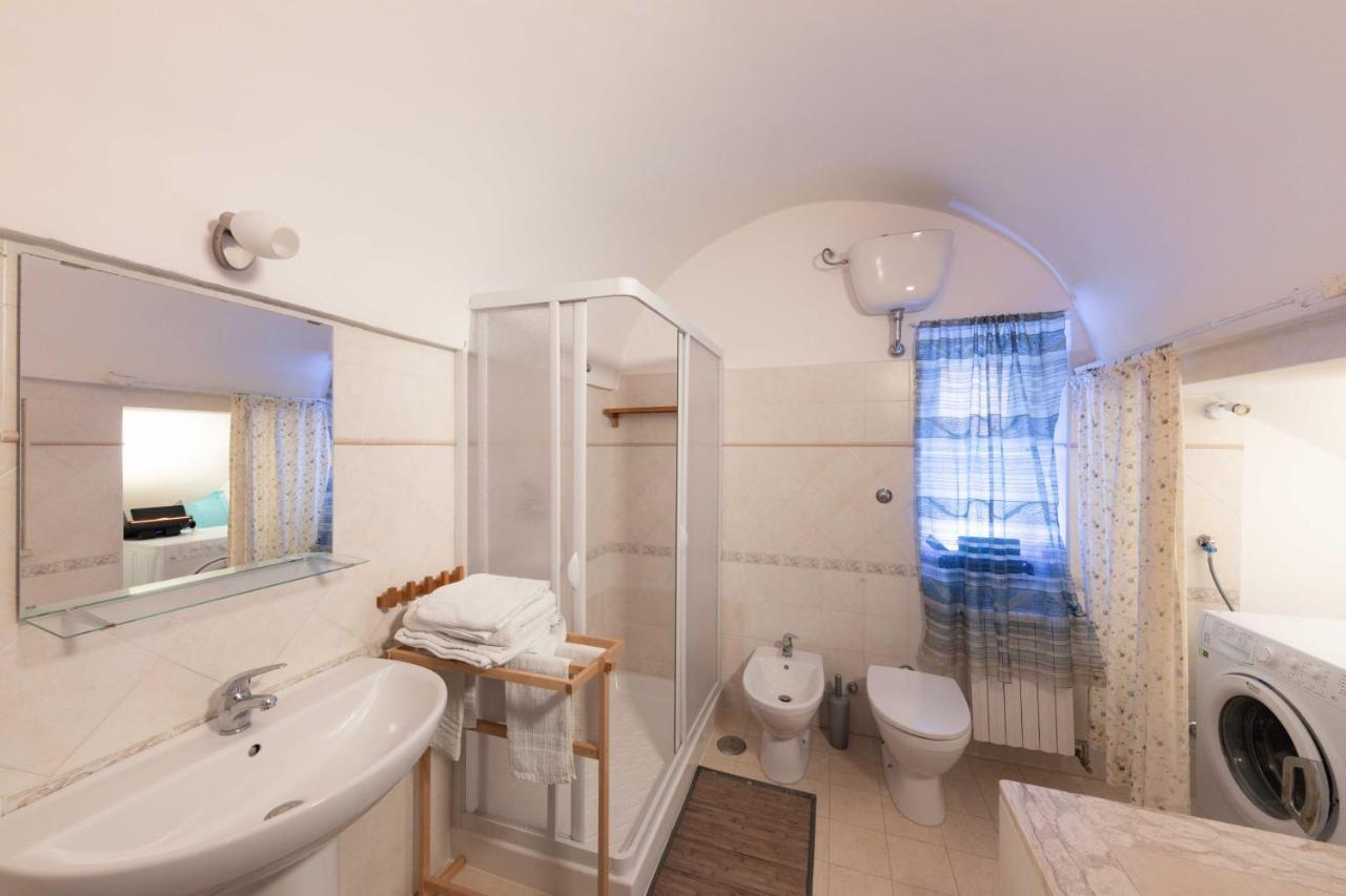Casa Vacanza La Stradella Остуні Екстер'єр фото
