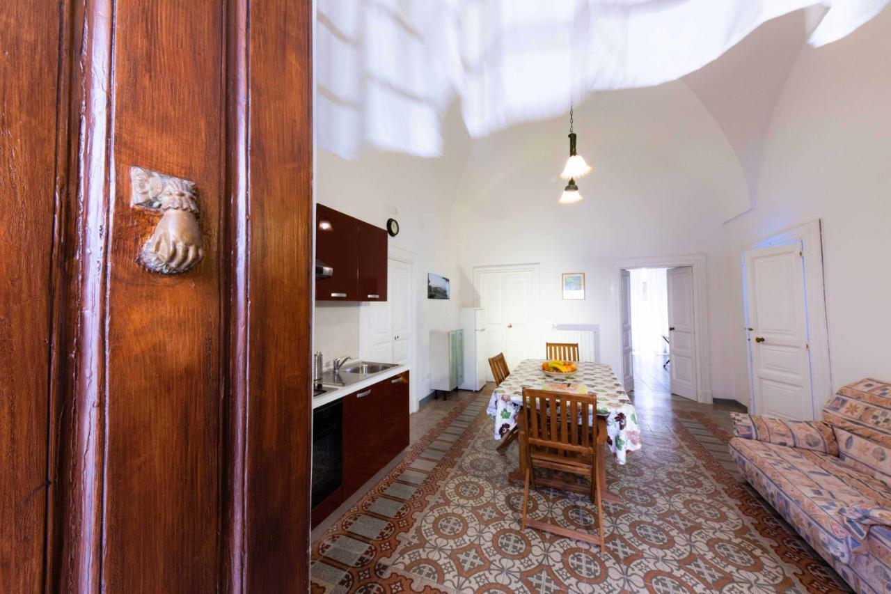 Casa Vacanza La Stradella Остуні Екстер'єр фото
